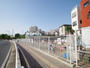 富士見市立第6保育所 1歳児から就学前まで入園可 開所時間は7時~19時(延長含)中庭は日当たりも良く、1・2歳児も気軽に外遊びを楽しむことができます! | 富士見市鶴瀬西3丁目3680番の家(富士見市 新築一戸建て)