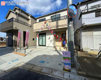 外観 : 窓から取りこまれた柔らかな光が交錯する住宅　この場所で紡がれる未来はきっとステキなものに | 富士見市鶴瀬西3丁目3680番の家(富士見市&nbsp;新築一戸建て)