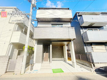 外観 : 窓から取りこまれた柔らかな光が交錯する住宅　この場所で紡がれる未来はきっとステキなものに | ふじみ野市北野2丁目2116番の家(ふじみ野市&nbsp;新築一戸建て)